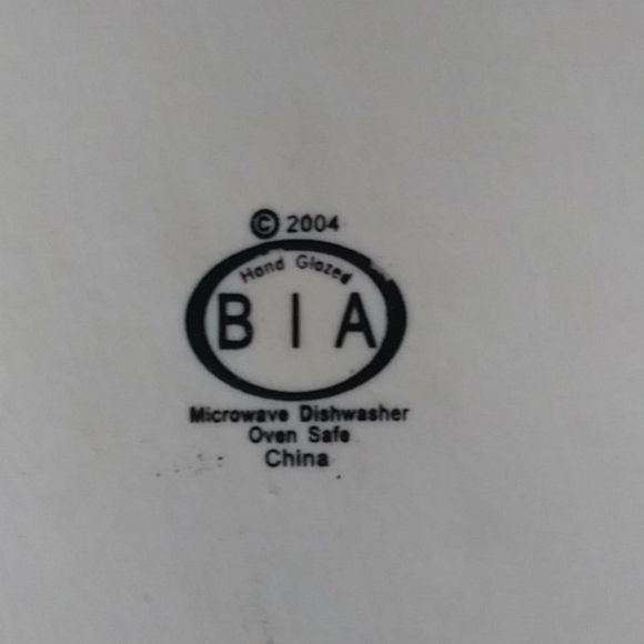 Unique Ceramic Serving Dish - Picture 5 of 5